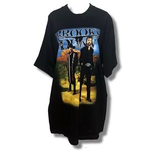 Vtg Brook’s & Dunn Cotton Double Sided Graphic Tshirt